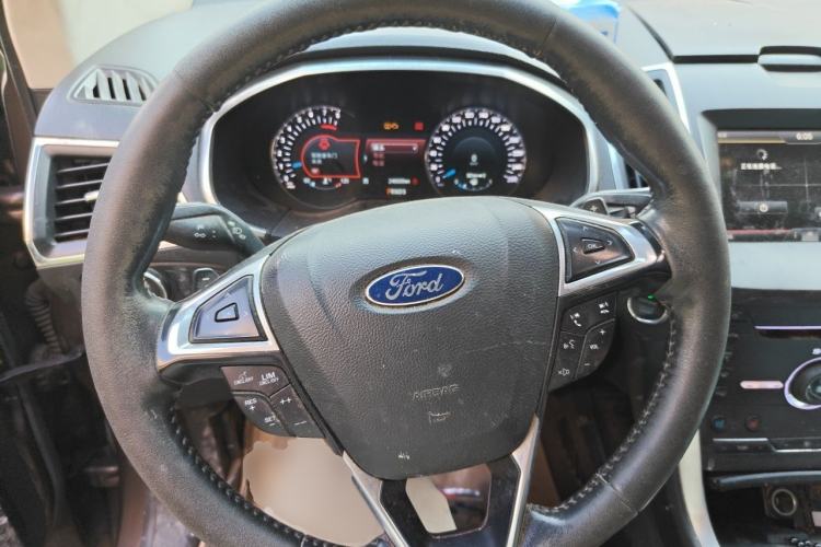 Used Ford Edge 2015 2.0T GTDi Four-Wheel Drive Prestige Model Steering Wheel