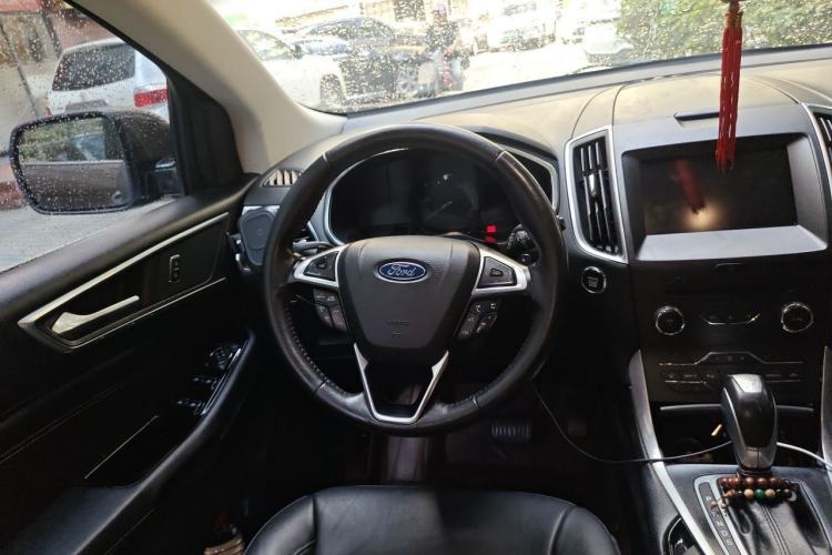 Used Ford Edge 2015 2.0T GTDi 4x4 High-Grade Model Steering Wheel