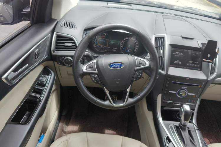 Used Ford Edge 2015 2.0T GTDi Four-Wheel Drive Prestige Model Steering Wheel