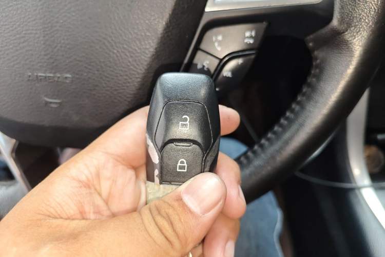 Used Ford Edge 2015 2.0T GTDi 4x4 High-Grade Model Vehicle Key
