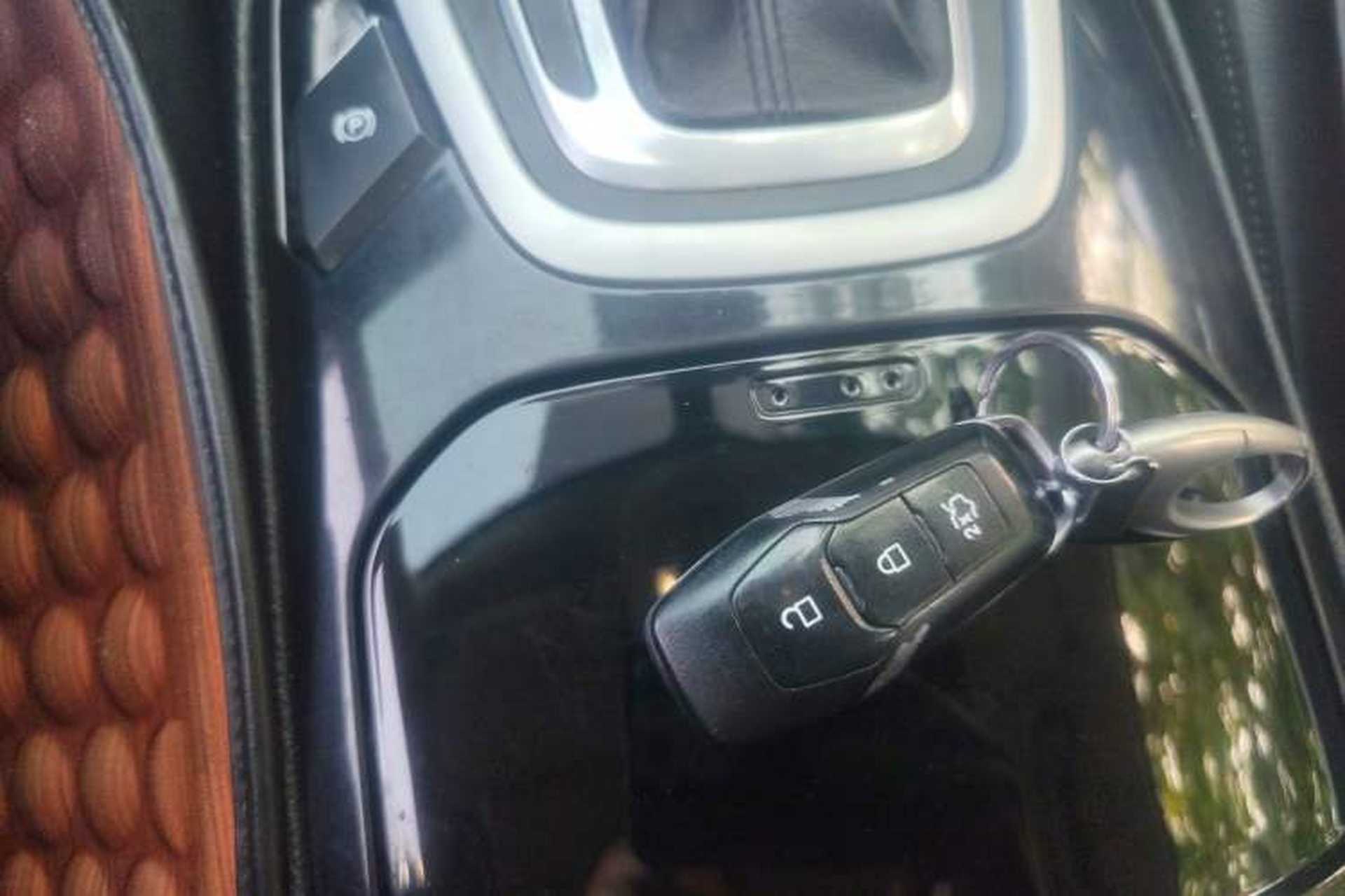 Used Ford Edge 2015 2.0T GTDi 4x4 High-Grade Model Vehicle Key