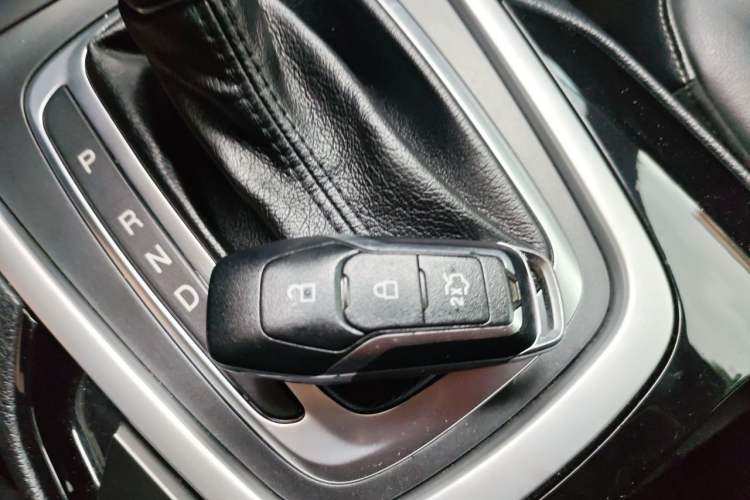 Used Ford Edge 2015 2.0T GTDi 4x4 High-Grade Model Vehicle Key