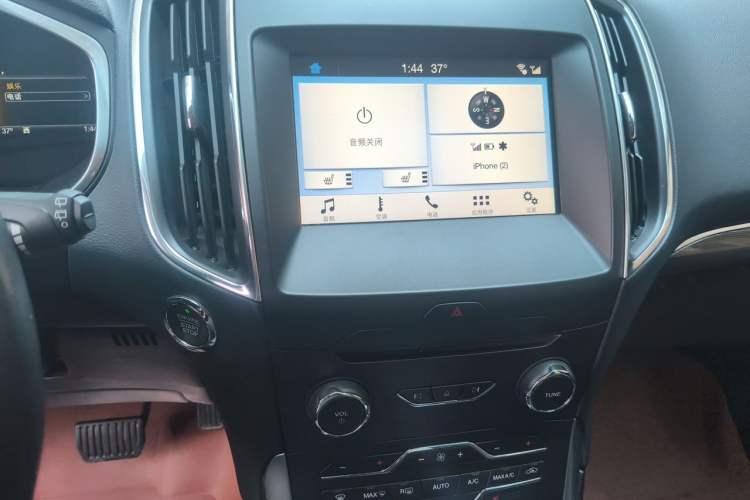 Used Ford Edge 2015 2.0T GTDi Two-Wheel-Drive High-Line Version Audio And AC Panel