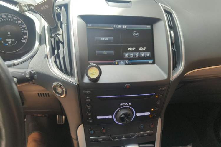 Used Ford Edge 2015 2.0T GTDi Four-Wheel Drive Prestige Model Audio And AC Panel