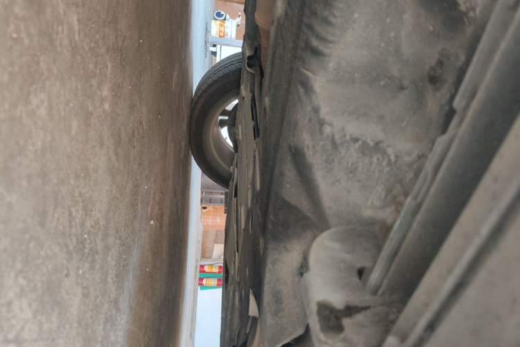 Used Ford Edge 2015 2.0T GTDi 4x4 High-Grade Model Chassis Front Right