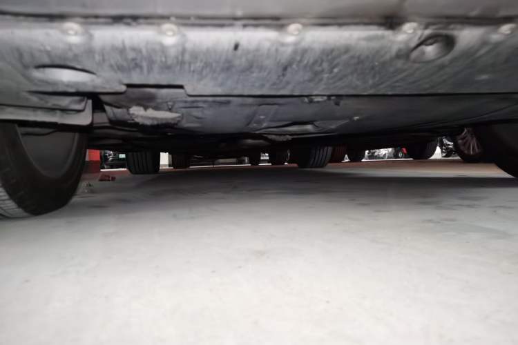 Used Ford Edge 2015 2.0T GTDi 4x4 High-Grade Model Chassis Front Right