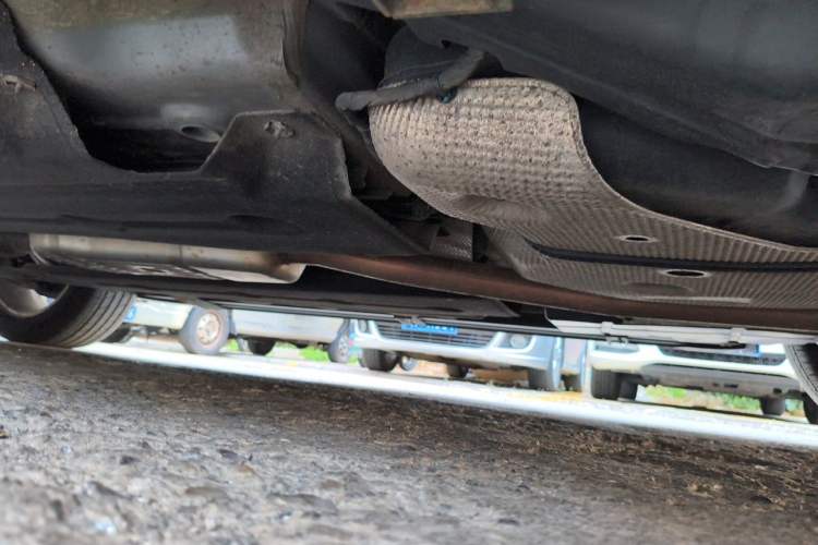 Used Ford Edge 2015 2.0T GTDi Two-Wheel-Drive High-Line Version Chassis Rear Left