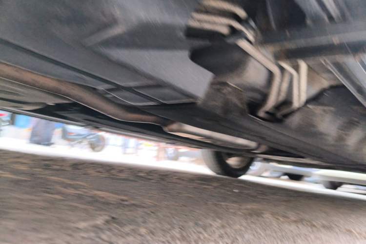 Used Ford Edge 2015 2.0T GTDi Two-Wheel-Drive High-Line Version Chassis Rear Right