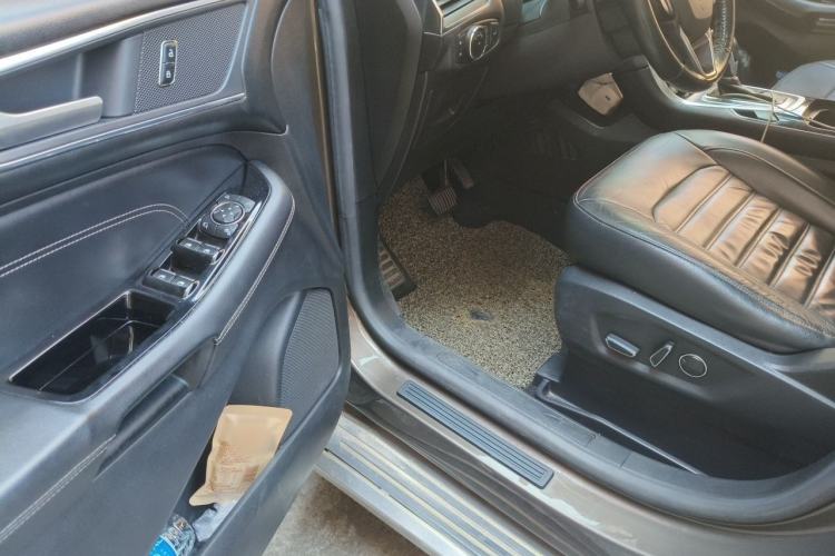 Used Ford Edge 2015 2.0T GTDi 4x4 High-Grade Model Driver Seat