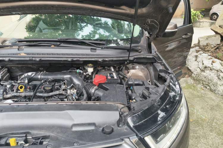 Used Ford Edge 2015 2.0T GTDi Two-Wheel-Drive High-Line Version Engine Bay Left