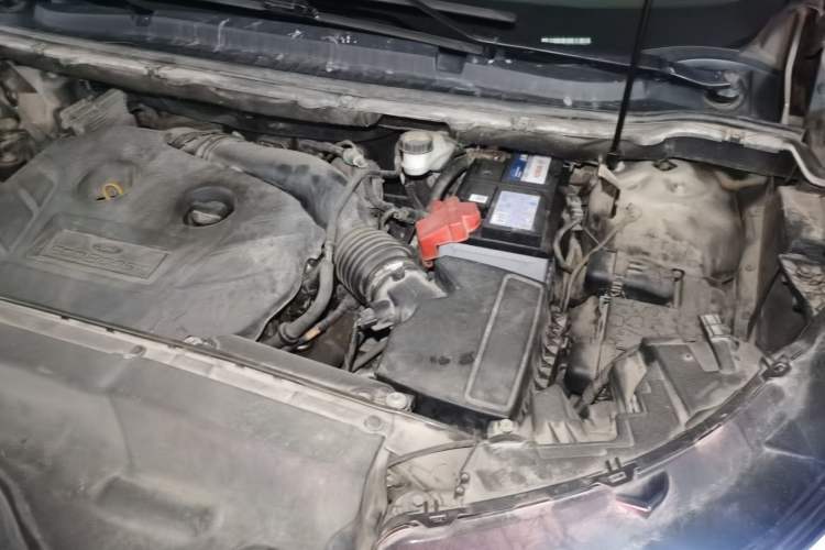 Used Ford Edge 2015 2.0T GTDi 4x4 High-Grade Model Engine Bay Left