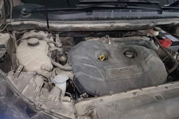 Used Ford Edge 2015 2.0T GTDi 4x4 High-Grade Model Engine Bay Right