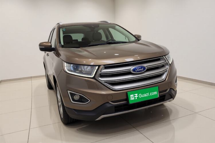 Used Ford Edge 2015 2.0T GTDi 4x4 High-Grade Model Front Right 45 Deg