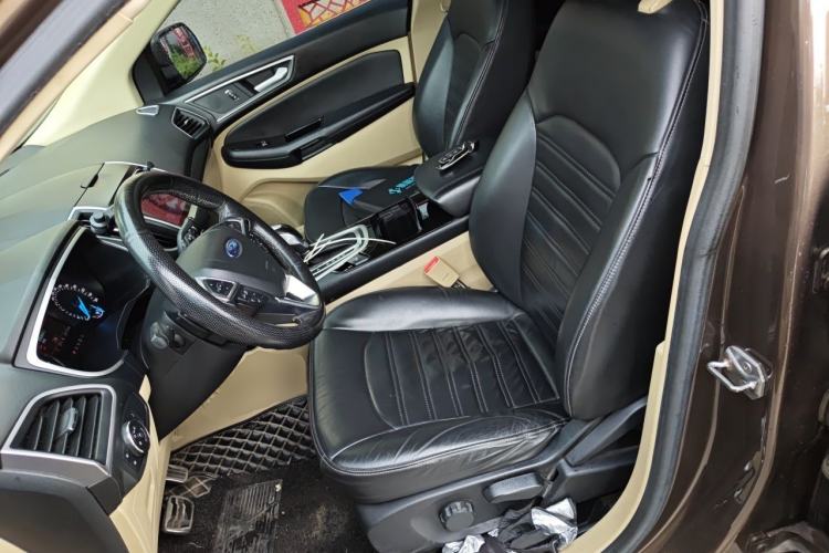 Used Ford Edge 2015 2.0T GTDi Two-Wheel-Drive Elite Edition Left Front Seat
