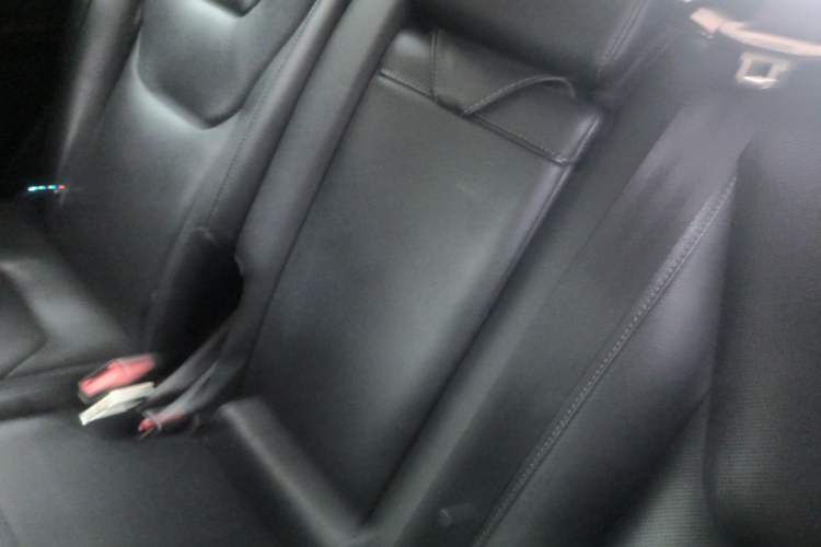 Used Ford Edge 2015 2.0T GTDi Four-Wheel Drive Prestige Model Left Rear Seat