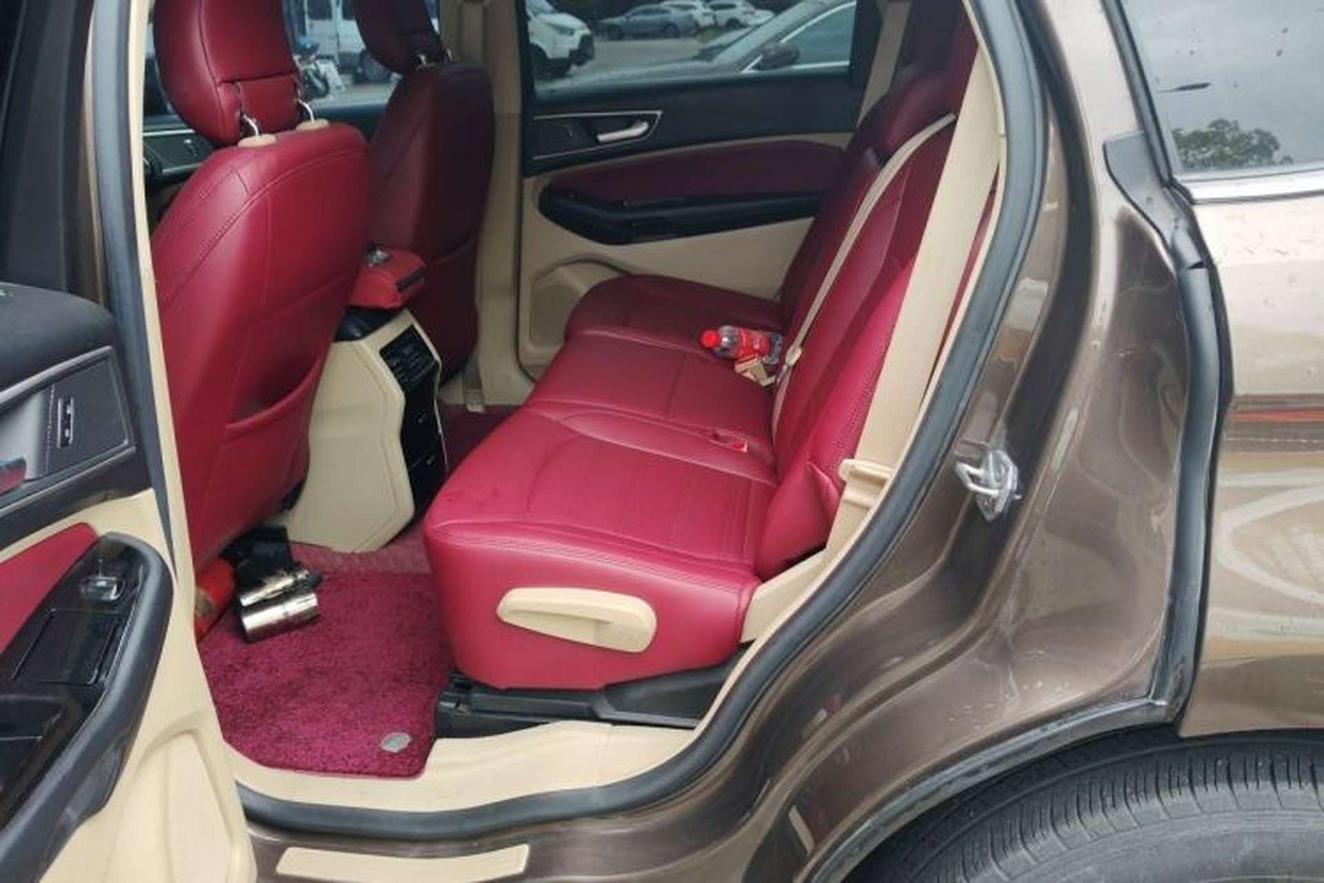 Used Ford Edge 2015 2.0T GTDi Two-Wheel-Drive Elite Edition Left Rear Seat