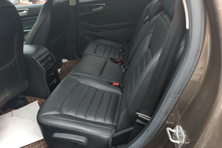 Used Ford Edge 2015 2.0T GTDi Two-Wheel-Drive High-Line Version Left Rear Seat