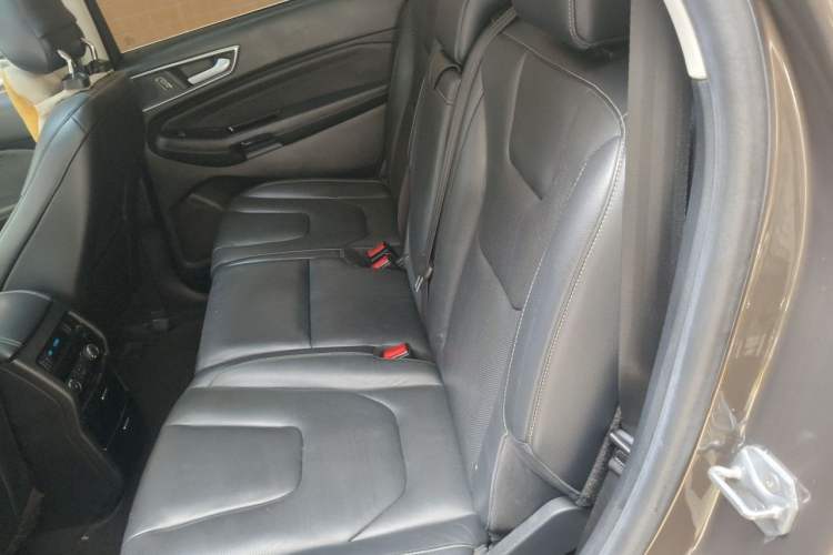 Used Ford Edge 2015 2.0T GTDi Four-Wheel Drive Prestige Model Left Rear Seat