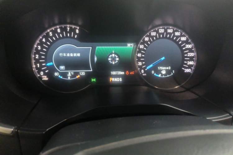 Used Ford Edge 2015 2.0T GTDi Four-Wheel Drive Prestige Model Odometer Close Up