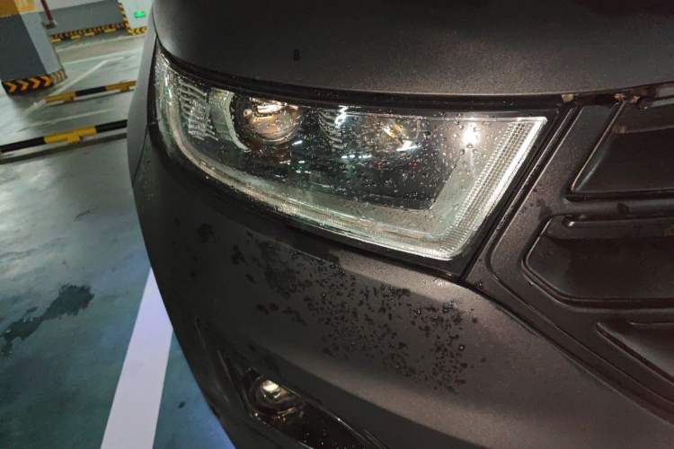Used Ford Edge 2015 2.0T GTDi Four-Wheel Drive Prestige Model Right Front Headlight