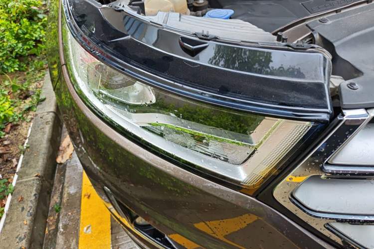 Used Ford Edge 2015 2.0T GTDi Two-Wheel-Drive Elite Edition Right Front Headlight