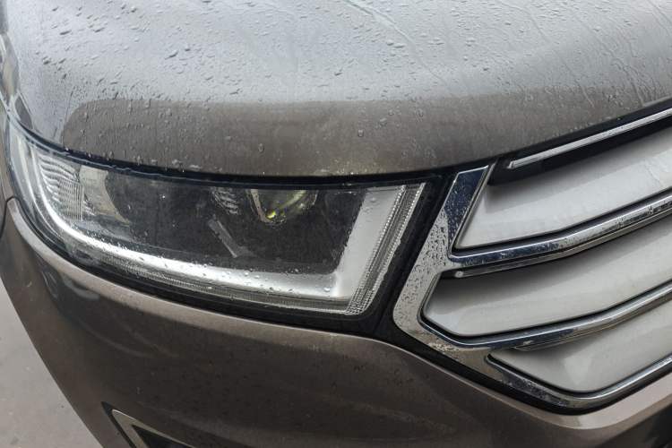 Used Ford Edge 2015 2.0T GTDi Two-Wheel-Drive High-Line Version Right Front Headlight