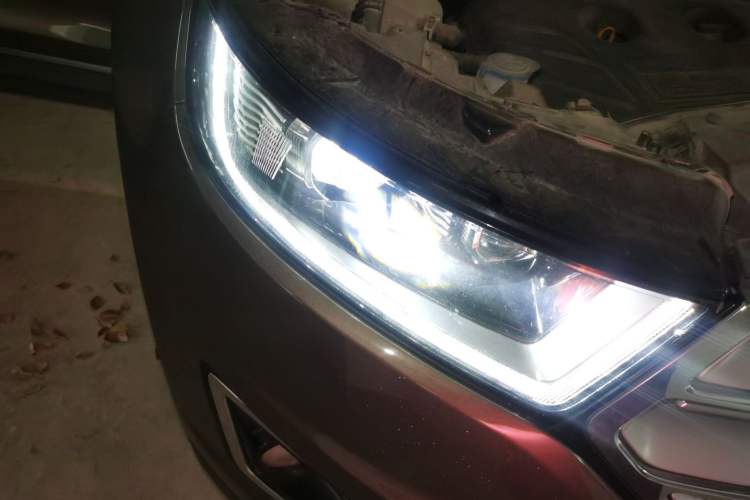 Used Ford Edge 2015 2.0T GTDi 4x4 High-Grade Model Right Front Headlight