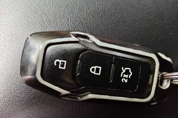 Used Ford Edge 2015 2.0T GTDi Two-Wheel-Drive Elite Edition Vehicle Key