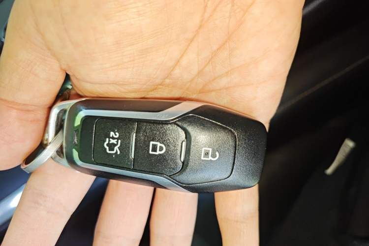 Used Ford Edge 2015 2.0T GTDi Four-Wheel Drive Prestige Model Vehicle Key