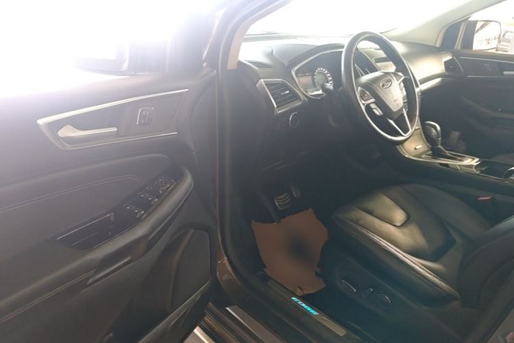 Used Ford Edge 2015 2.0T GTDi Four-Wheel Drive Prestige Model Driver Seat