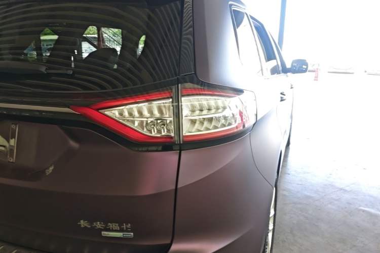 Used Ford Edge 2015 2.0T GTDi Four-Wheel Drive Prestige Model Exterior 3
