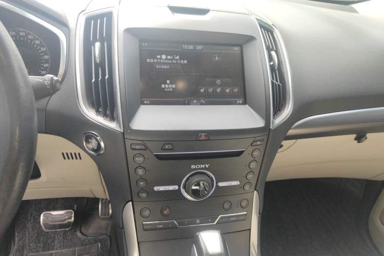 Used Ford Edge 2015 2.7T GTDi 4x4 Prestige 7-Seater Audio And AC Panel