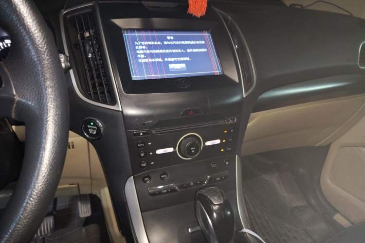 Used Ford Edge 2015 2.0T GTDi Two-Wheel-Drive Elite Edition Audio And AC Panel