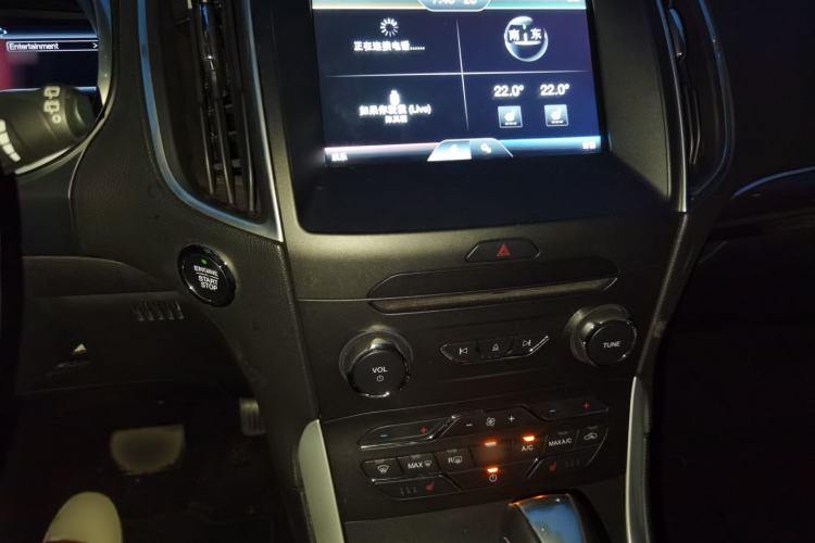 Used Ford Edge 2015 2.0T GTDi Two-Wheel-Drive High-Line Version Audio And AC Panel