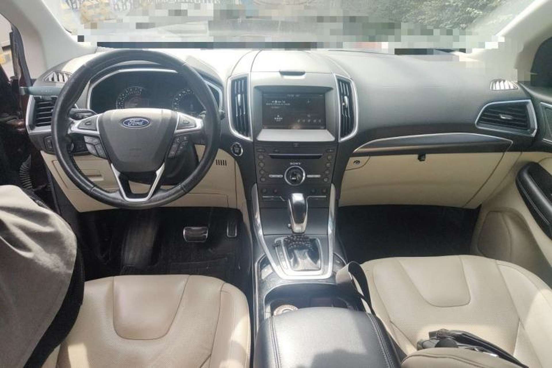 Used Ford Edge 2015 2.7T GTDi 4x4 Prestige 7-Seater Center Console