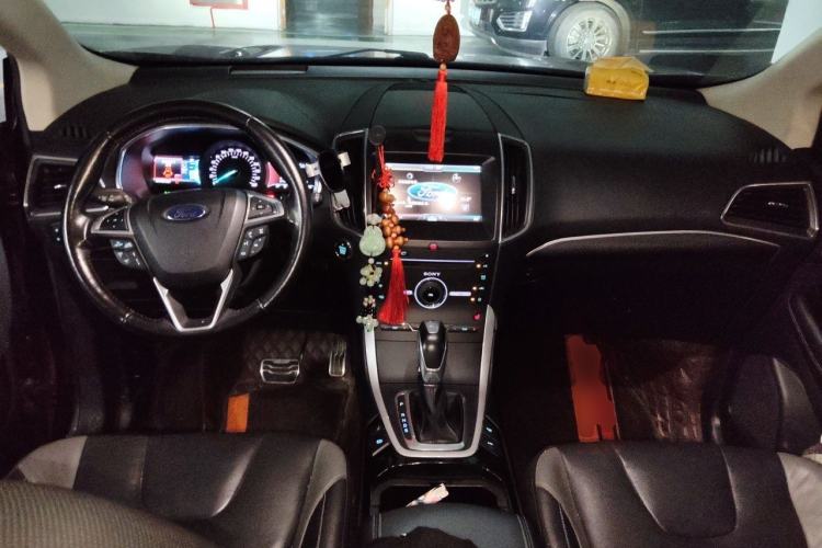 Used Ford Edge 2015 2.7T GTDi 4x4 Sporty 7-Seater Center Console
