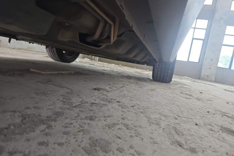 Used Ford Edge 2015 2.0T GTDi Two-Wheel-Drive High-Line Version Chassis Rear Right