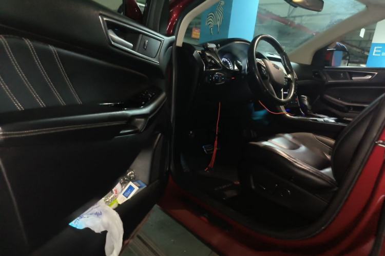 Used Ford Edge 2015 2.7T GTDi 4x4 Sporty 7-Seater Driver Seat