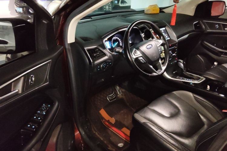 Used Ford Edge 2015 2.7T GTDi 4x4 Sporty 7-Seater Driver Seat