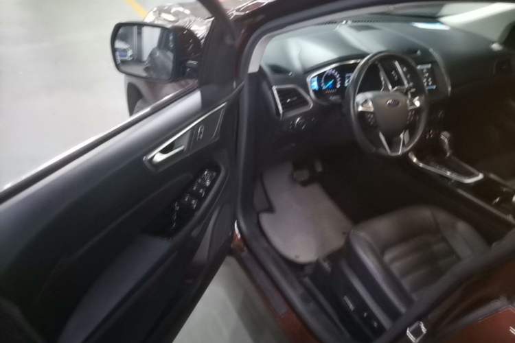 Used Ford Edge 2015 2.0T GTDi 4x4 High-Grade Model Driver Seat