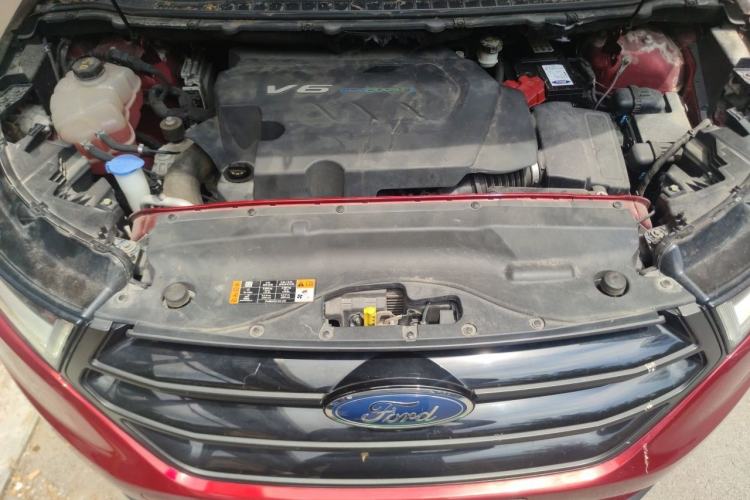 Used Ford Edge 2015 2.7T GTDi 4x4 Sporty 7-Seater Engine Bay