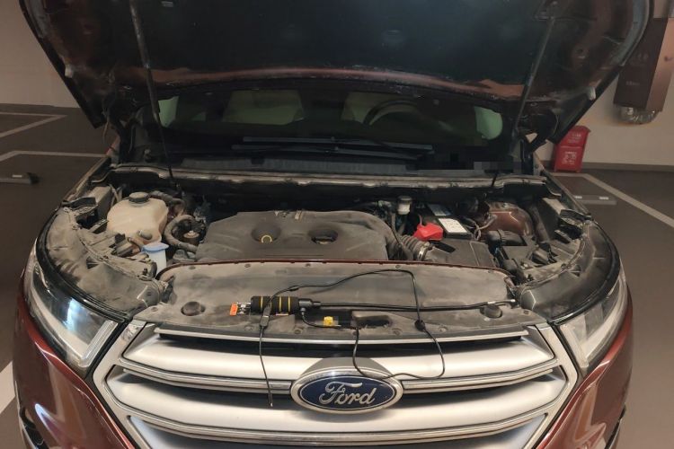 Used Ford Edge 2015 2.0T GTDi Four-Wheel Drive Prestige Model Engine Bay