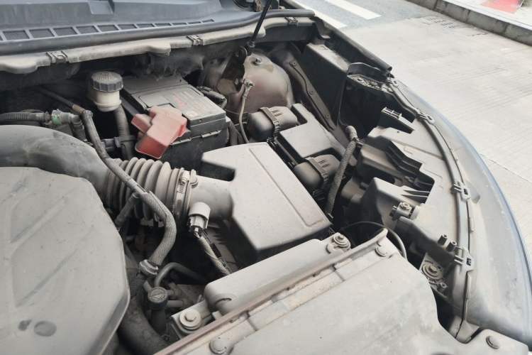 Used Ford Edge 2015 2.0T GTDi 4x4 High-Grade Model Engine Bay Left