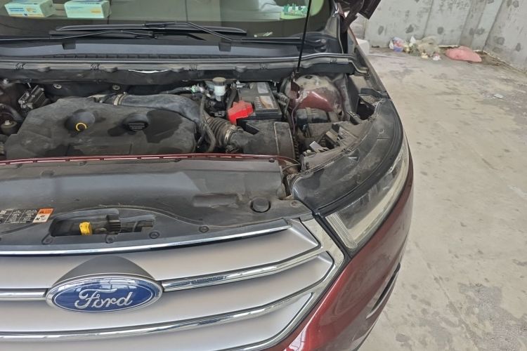 Used Ford Edge 2015 2.0T GTDi Two-Wheel-Drive High-Line Version Engine Bay Left