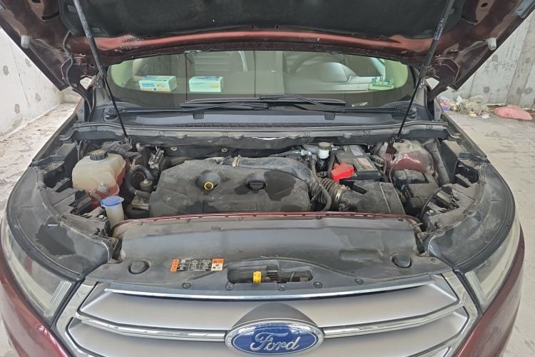 Used Ford Edge 2015 2.0T GTDi Two-Wheel-Drive High-Line Version Engine Bay
