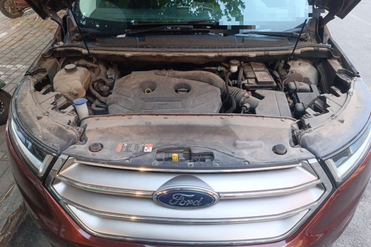 Used Ford Edge 2015 2.0T GTDi Two-Wheel-Drive High-Line Version Engine Bay