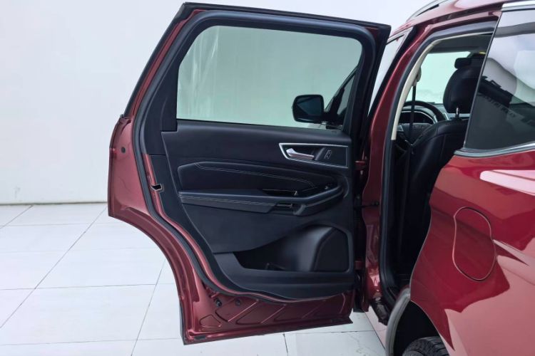 Used Ford Edge 2015 2.0T GTDi 4x4 High-Grade Model Exterior 12