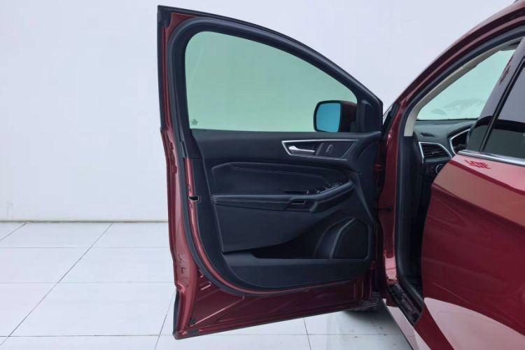 Used Ford Edge 2015 2.0T GTDi 4x4 High-Grade Model Exterior 3
