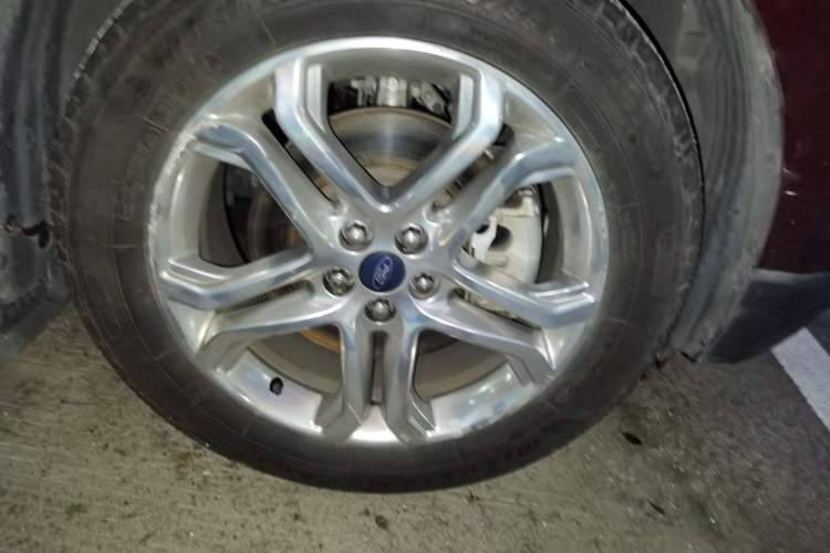 Used Ford Edge 2015 2.0T GTDi Two-Wheel-Drive High-Line Version Exterior 7