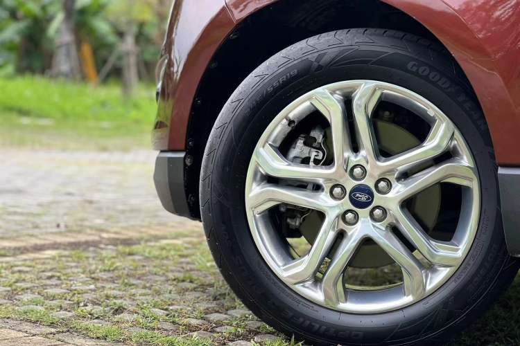 Used Ford Edge 2015 2.0T GTDi 4x4 High-Grade Model Exterior 8